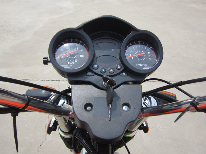 Xe mô tô chở hàng 3 bánh 150cc 3 bánh của Trung Quốc với cản sau an toàn và trục sau xe